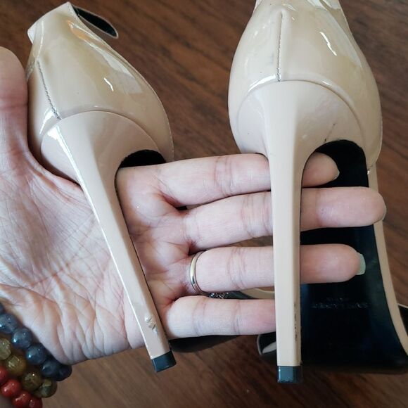 Saint Laurent Pink Beige Patent Leather Heels Size 38.5 Flawed - Picture 9 of 12